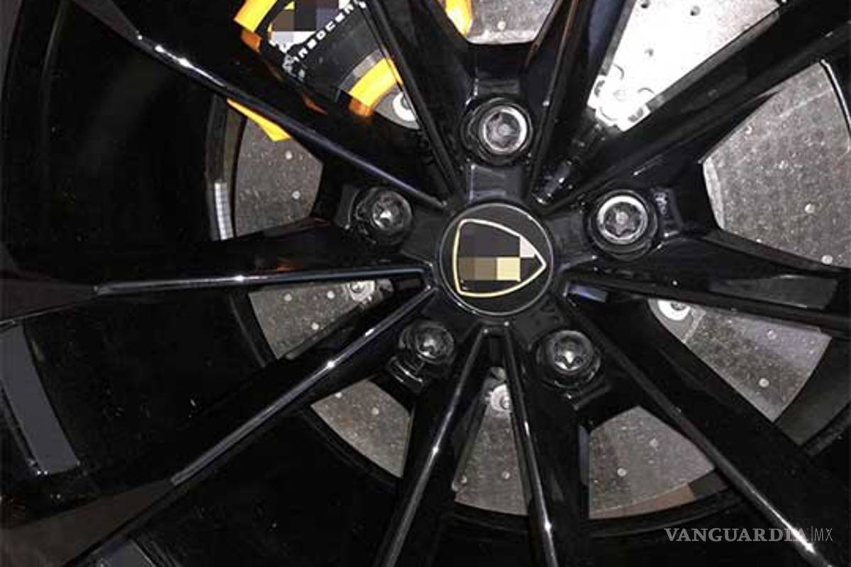 $!FGR decomisa Lamborghinis, Ferraris y McLarens a hackers en León, Guanajuato