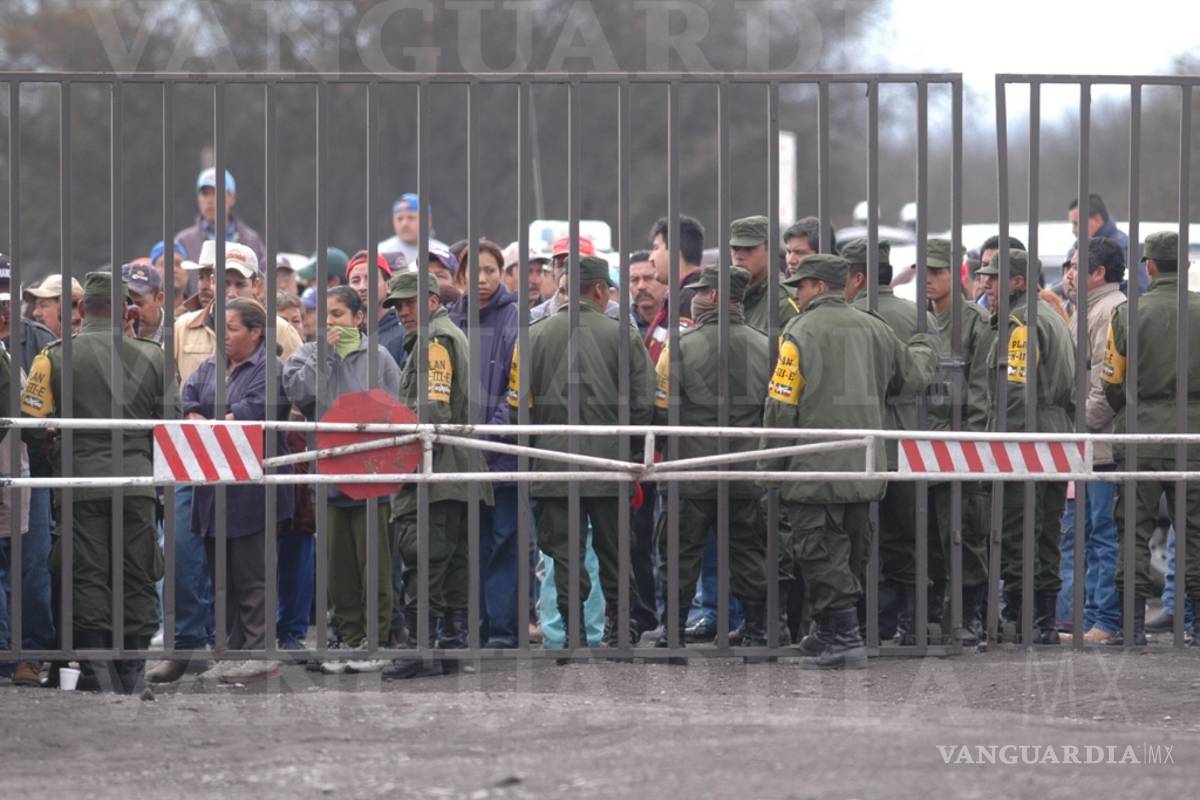 $!Pasta de Conchos: AMLO la quiere abrir... pero así se vivió el momento en febrero de 2006 (Fotos)