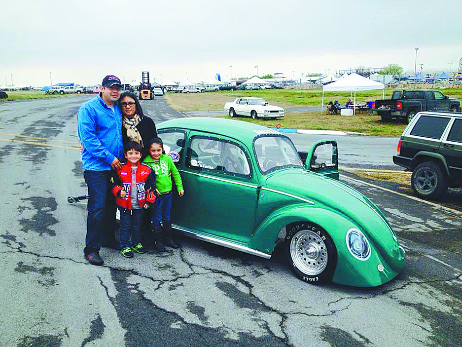 Familia Farías Barrera; tradición sobre ruedas