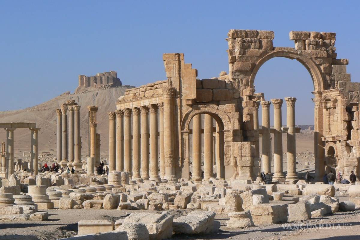 EI derrumba el Arco del Triunfo de Palmira, estructura de 2 mil años de antigüedad