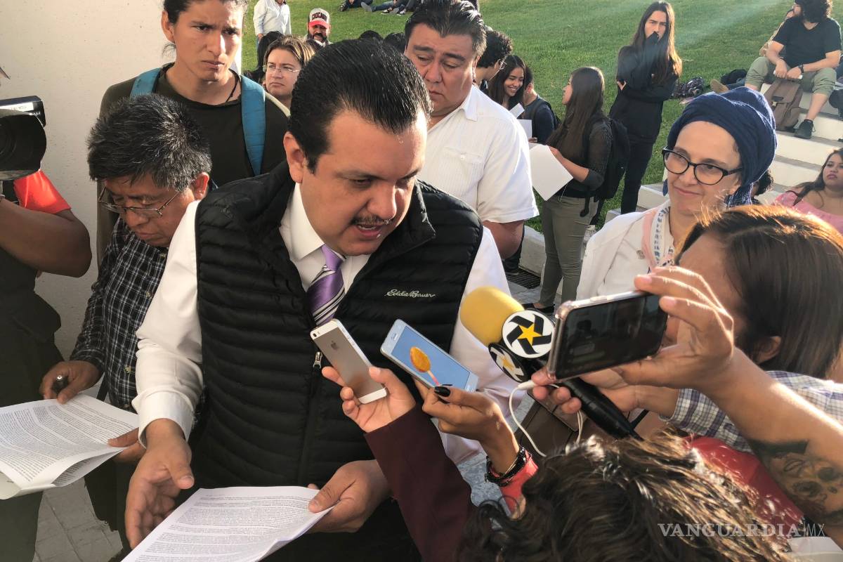 Alumnos toman instalaciones de la Escuela de Artes Plásticas de la UAdeC y piden destitución de la directora