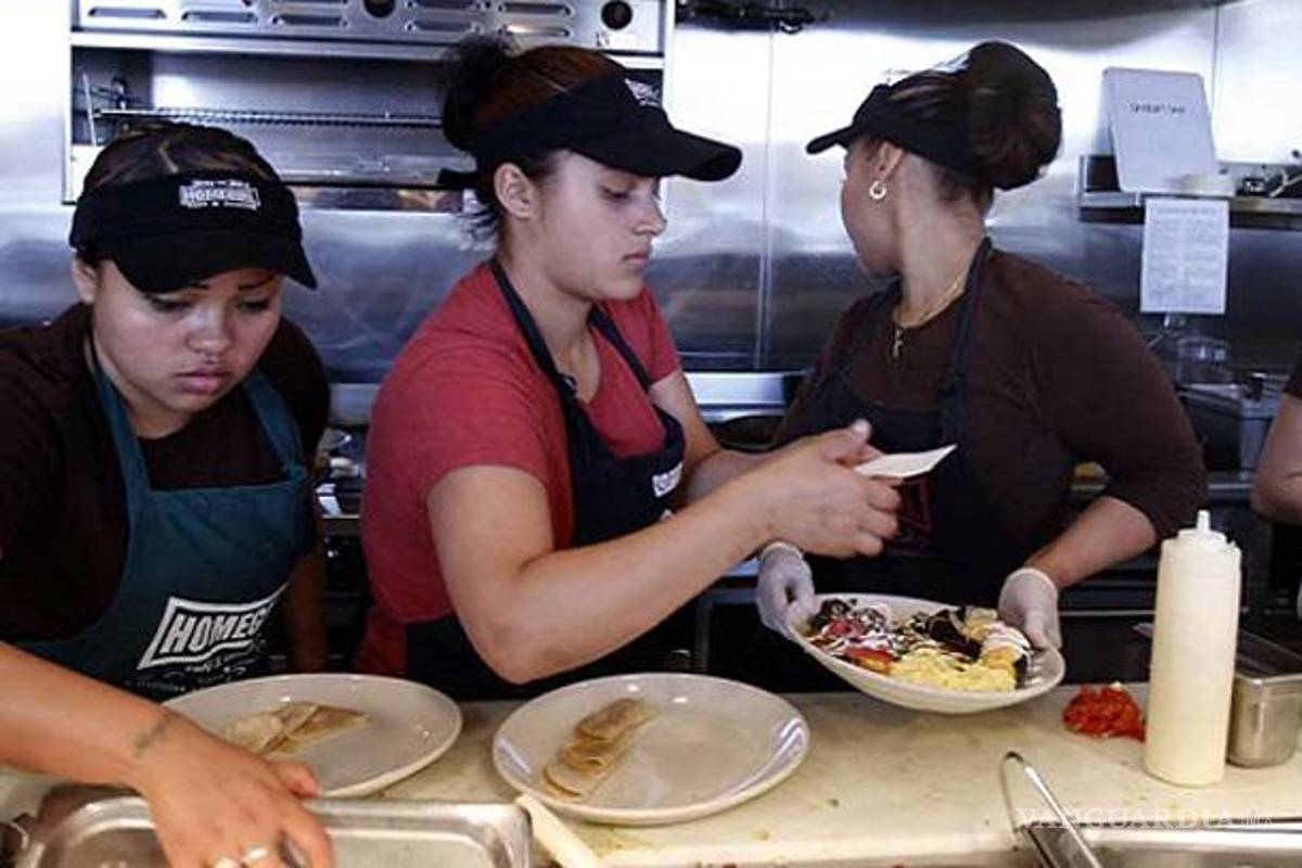 Empleo de mexicanos inmigrantes crece durante septiembre en EU