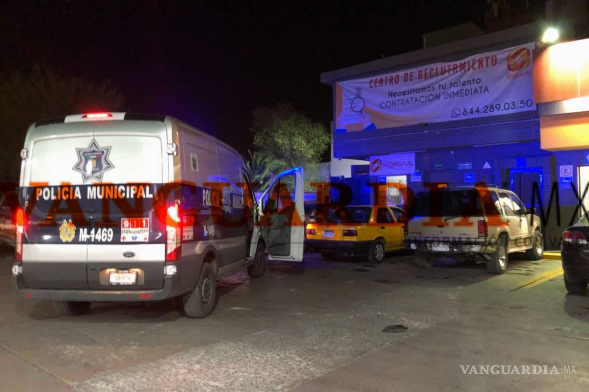 Asaltan hombres con armas de fuego, gasolinera al oriente de Saltillo; se llevan 11 mil pesos en efectivo