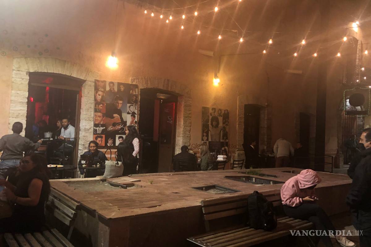 $!Con hospitales a tope, sigue afluencia en calles ¿sin temor al COVID-19?