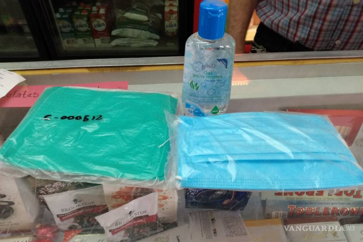 Escasean los cubrebocas en farmacias de Saltillo