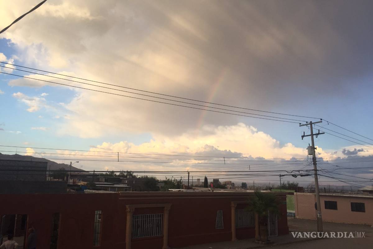 El cielo de Ciudad Juárez despide a Juan Gabriel con un arcoíris