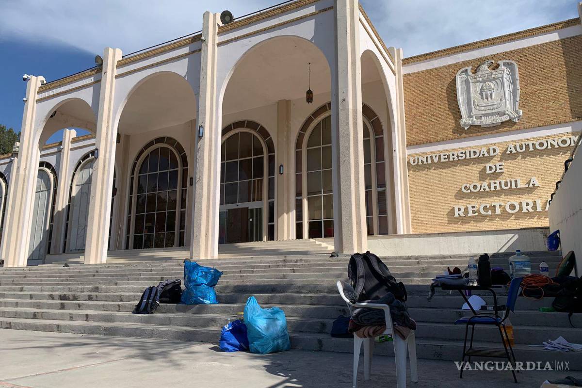 Retiran estudiantes plantón de la Rectoría, tras acuerdos pactados con autoridades de la UAdeC