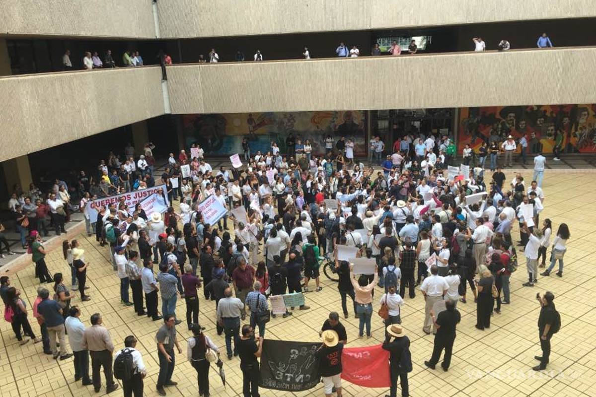 Reporteros exigen al gobernador de Sinaloa esclarecer asesinato de Javier Valdez