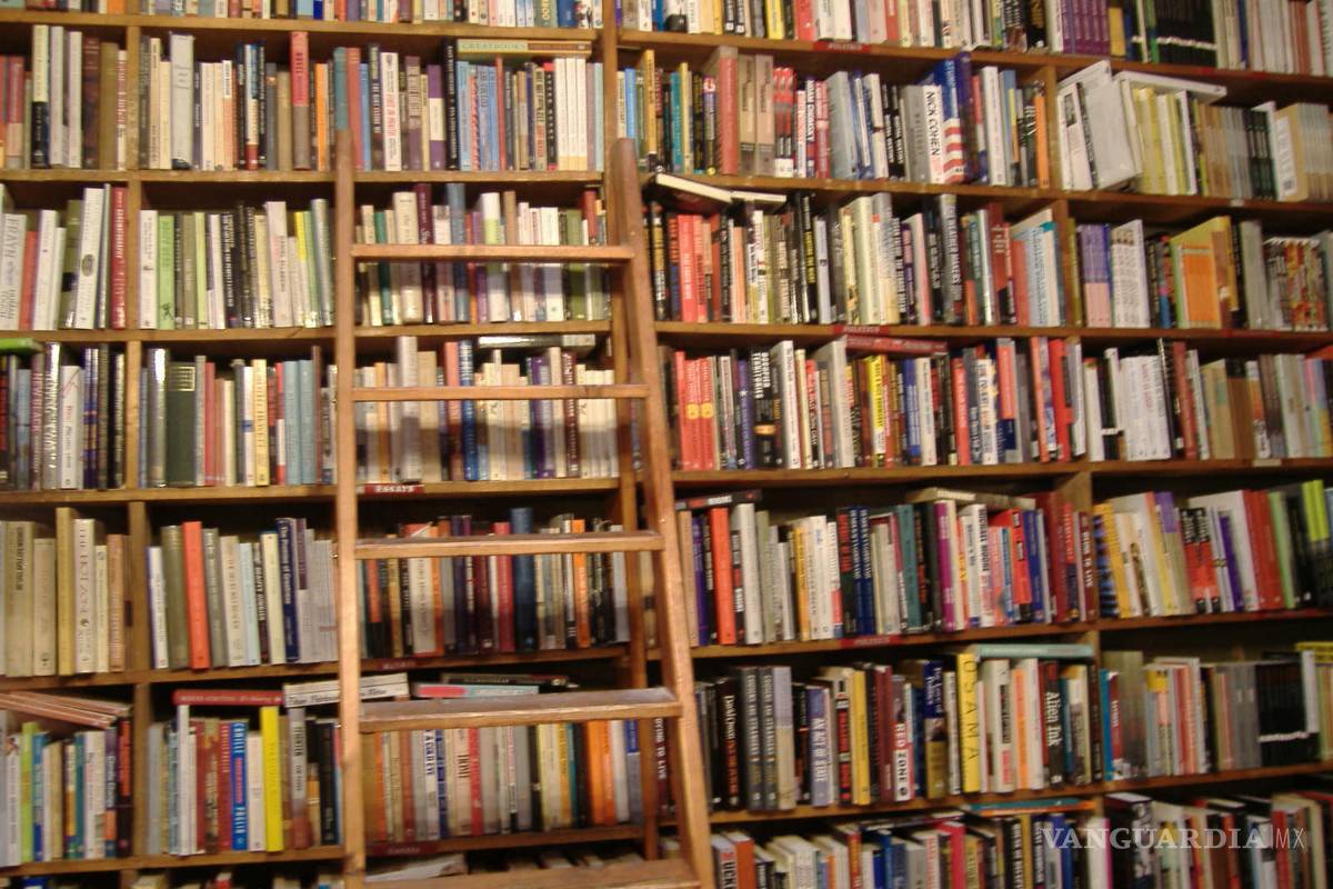 Regresan libro a biblioteca con 78 años de retraso