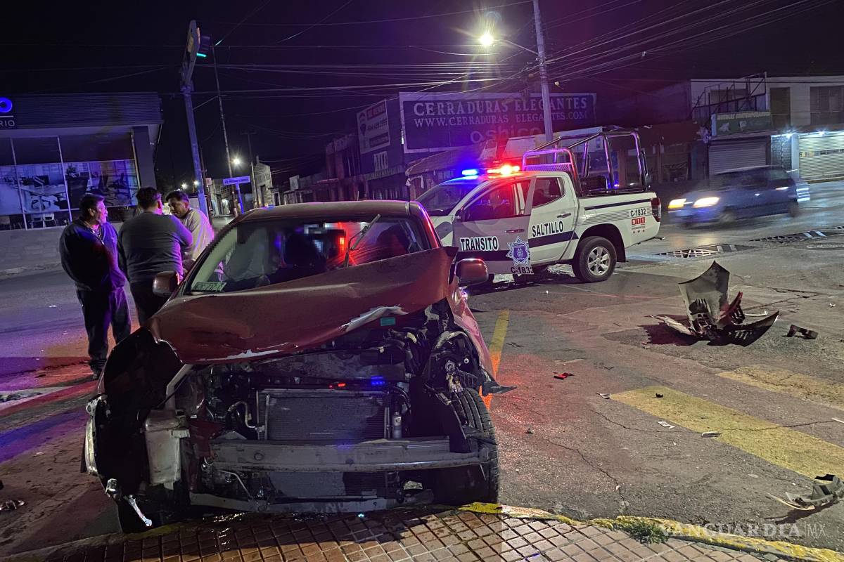 Chocan en el centro de Saltillo y ambos alegaban tener luz verde