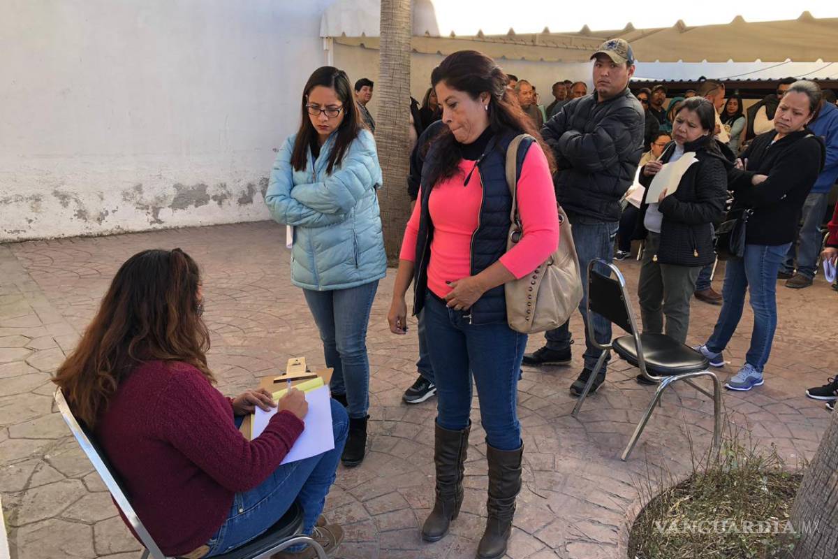 En Saltillo contribuyentes deben pasar horas para realizar el trámite de pago y esperar hasta dos meses para obtener la licencia de conducir