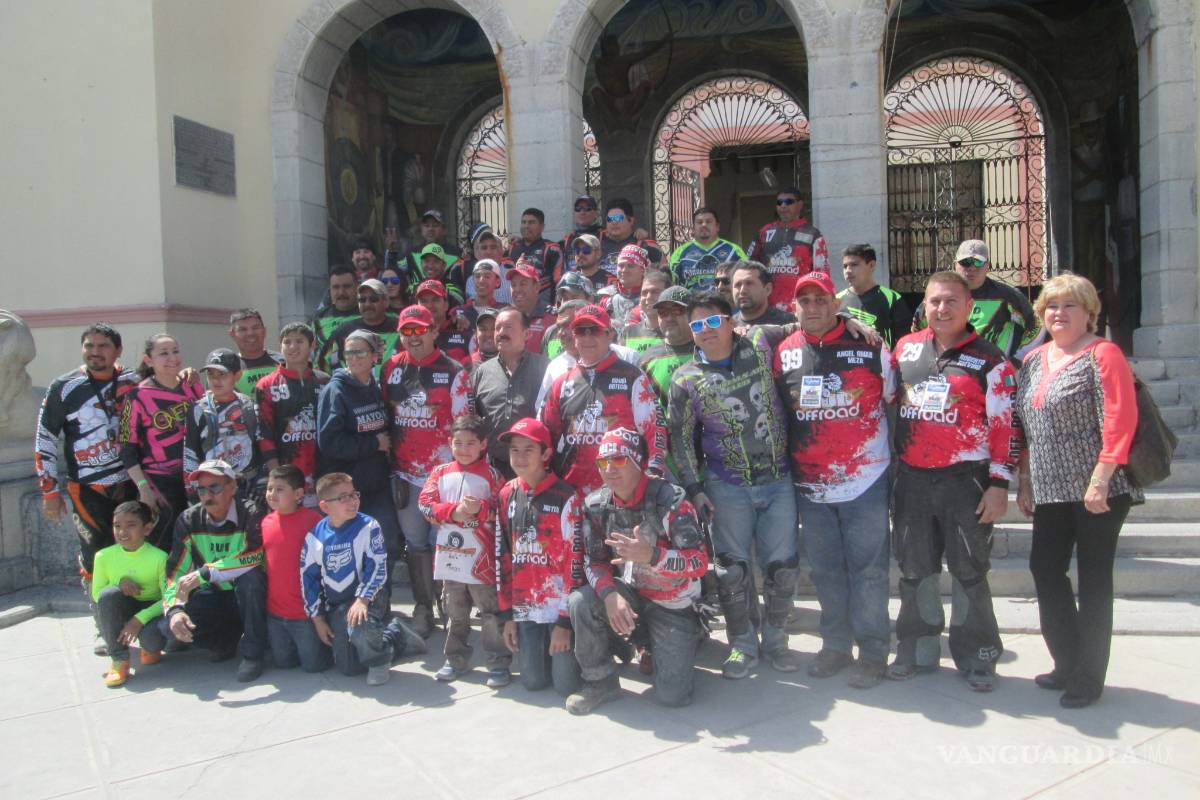 Autoridades reciben al Club Mud off Road en Cuatro Ciénegas