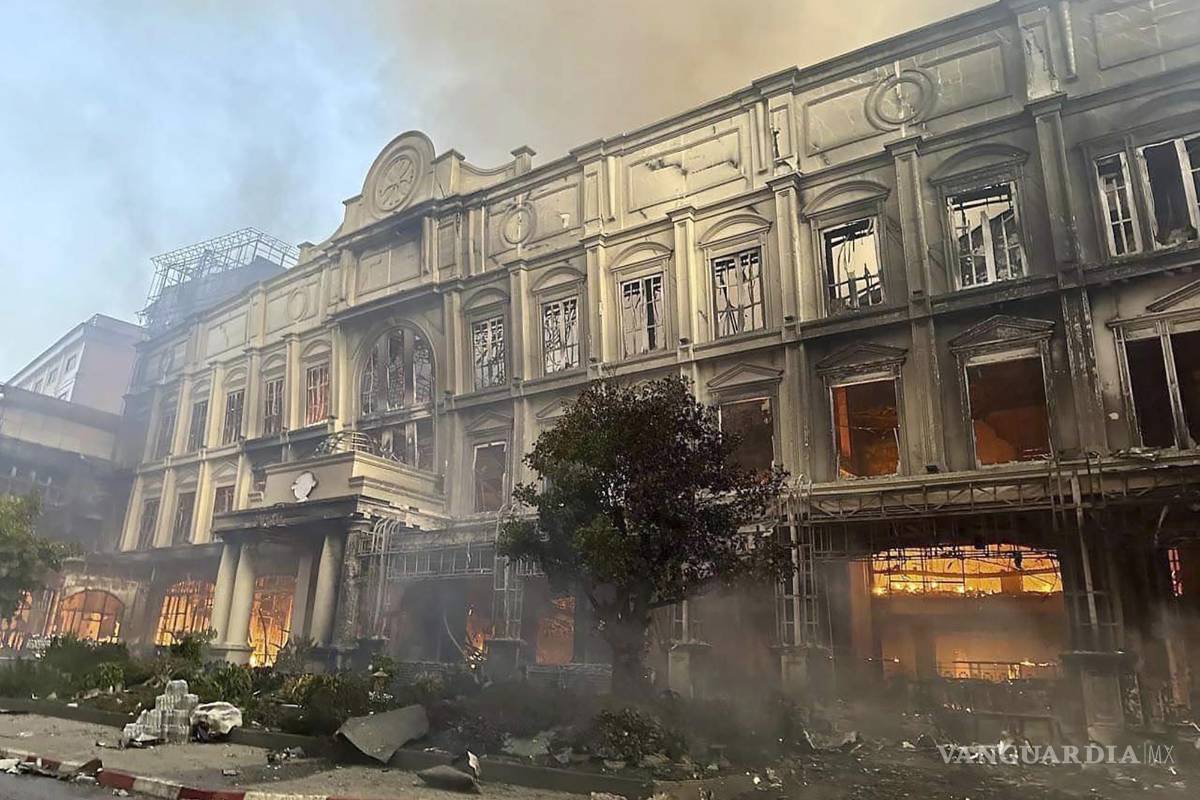 Camboya: fallecen 19 personas atrapadas en incendio de casino