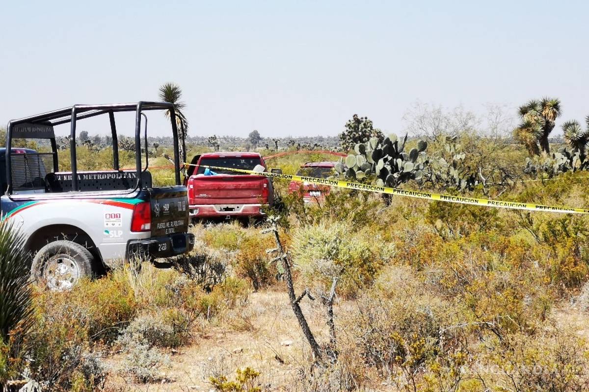 $!Dejan doce cuerpos en camionetas, en carretera de SLP