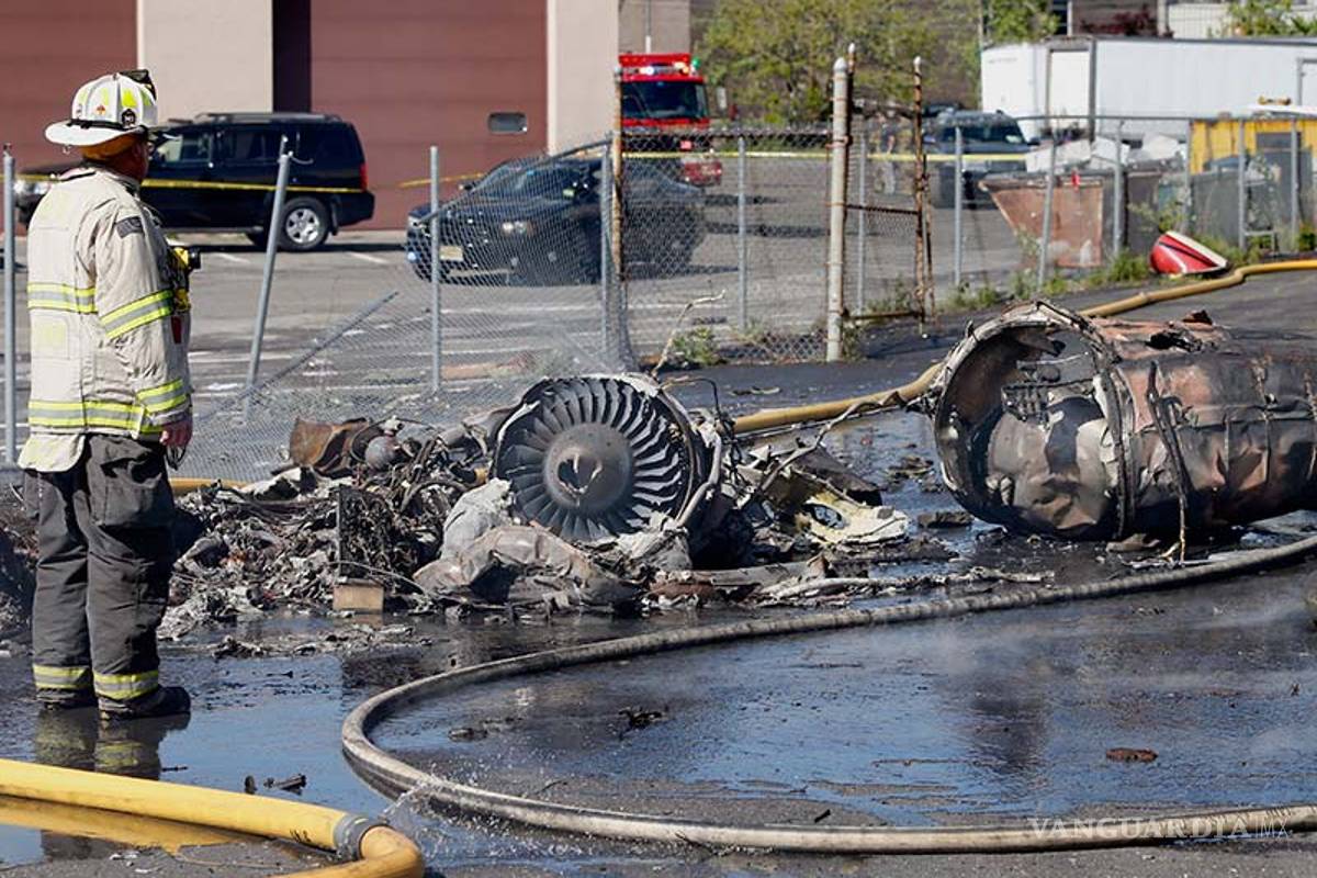 Mueren dos al estrellarse avioneta en Nueva Jersey