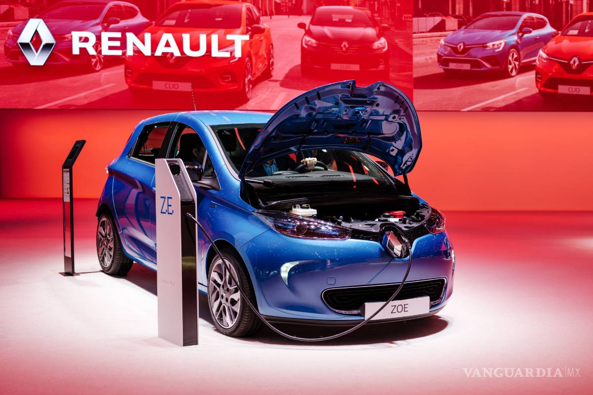 Aceleran a la era de los autos eléctricos, expertos ven que están viendo la luz antes de tiempo