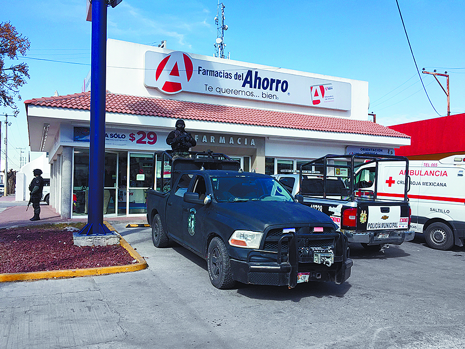 Asalta farmacia con cuchillo en mano en Saltillo