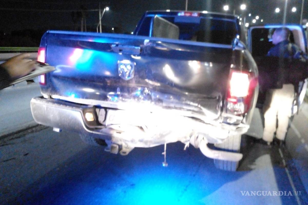 Impactan a una patrulla; hay 3 personas heridas