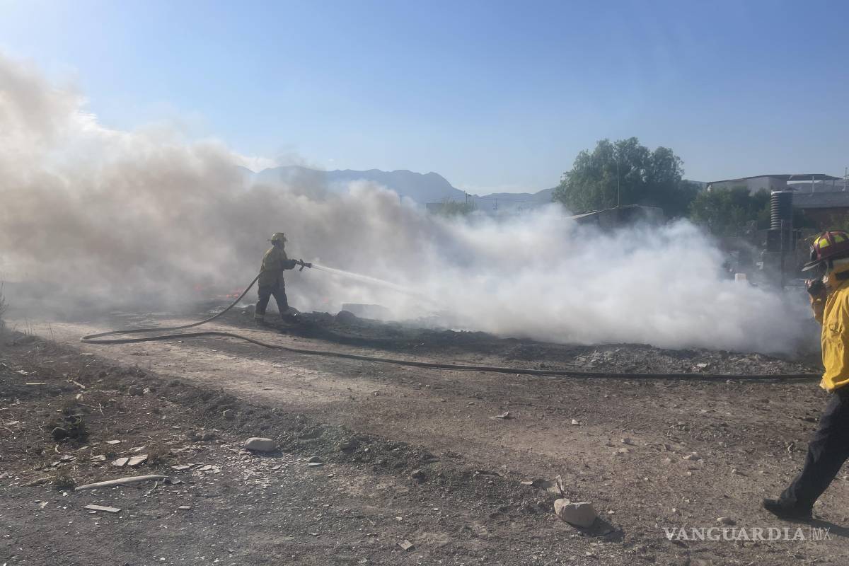 Extraen pepenadores cobre quemando cables y desatan incendio al poniente de Saltillo