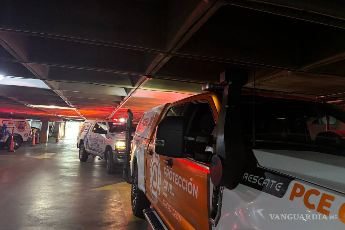 Plafón del techo de elevador en capillas funerarias lesiona a tres personas en Nuevo León