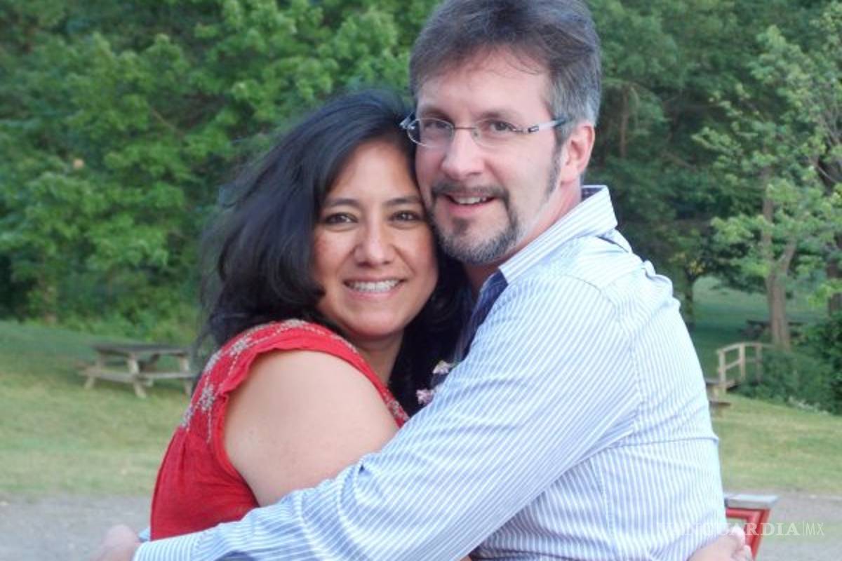 Loret ventila fortuna de Irma Sandoval, titular de la SFP, y su esposo John Ackerman