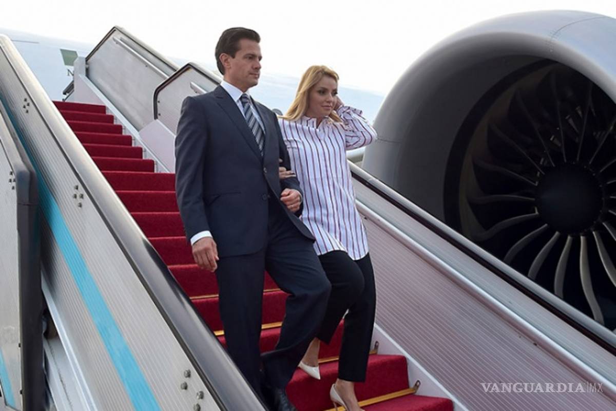 Enrique Peña Nieto arriba a la Ciudad de México tras gira por China