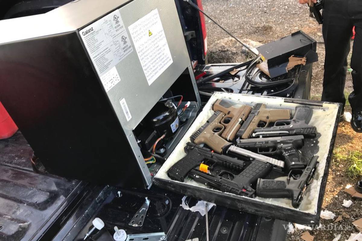 Detienen en carretera de Gómez Palacio a sujeto que transportaba 20 armas de fuego