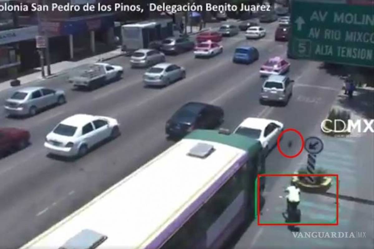 Volaris premia a ciclista que persiguió a perrito por Cdmx