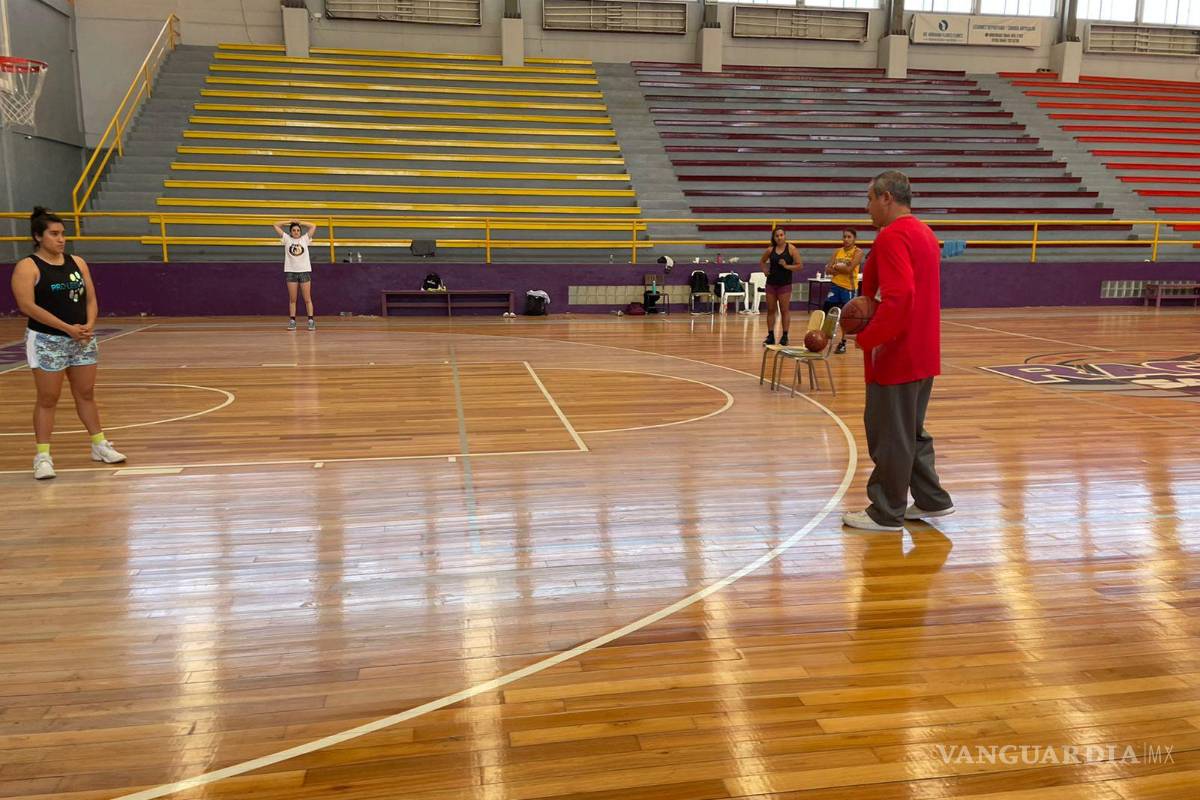 Llega nuevo entrenador a Racers