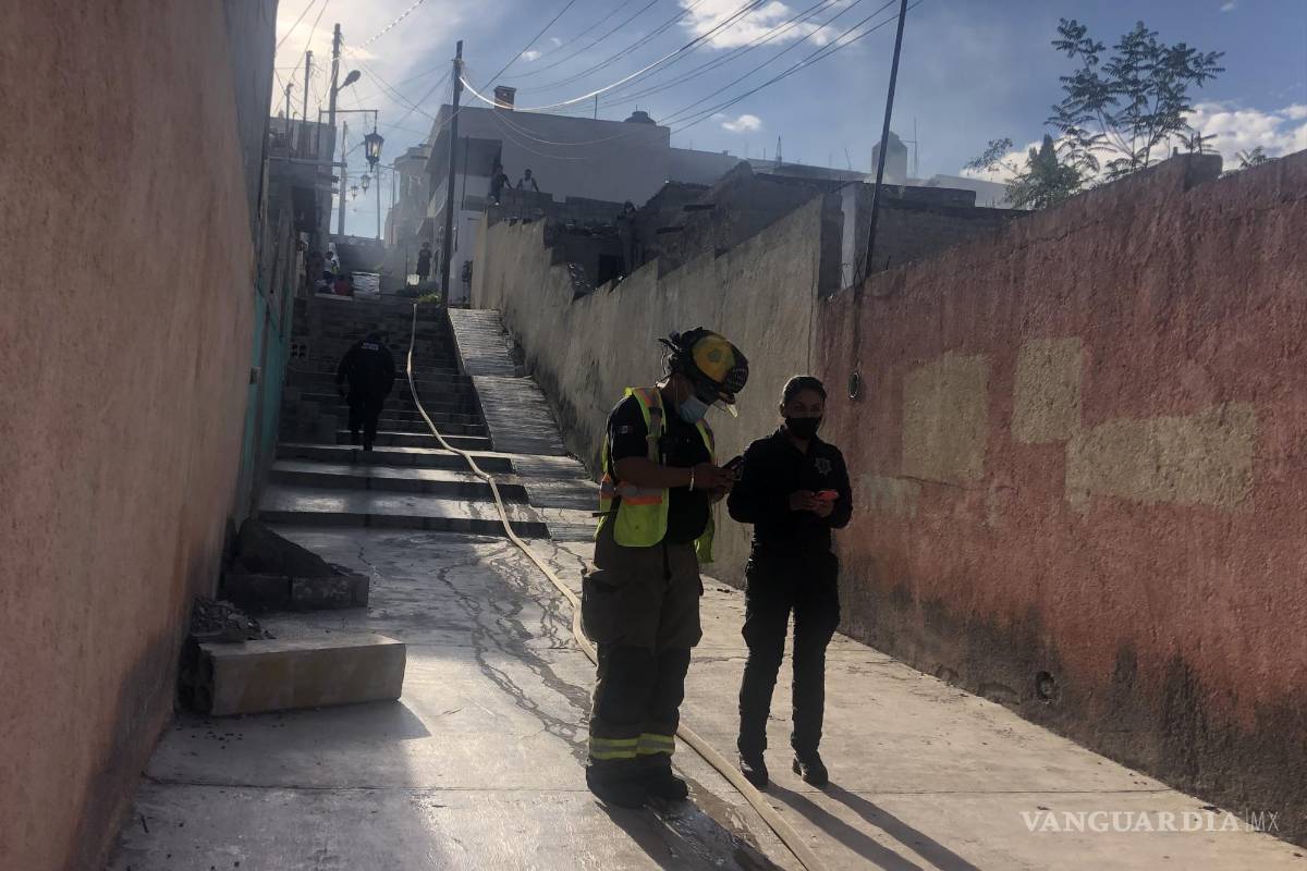 Se quema casa abandonada en el barrio Santa Anita de Saltillo
