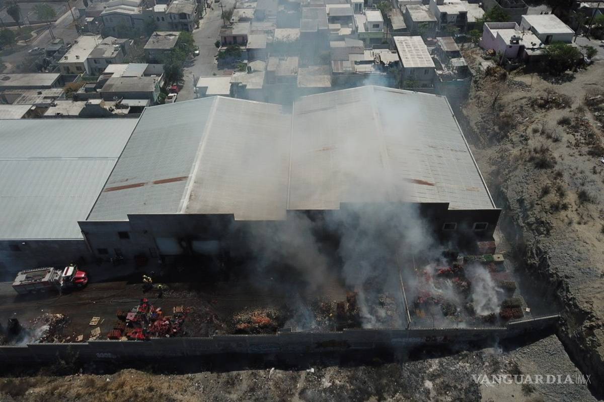 Arde Nuevo León con 200 incendios urbanos y siete forestales