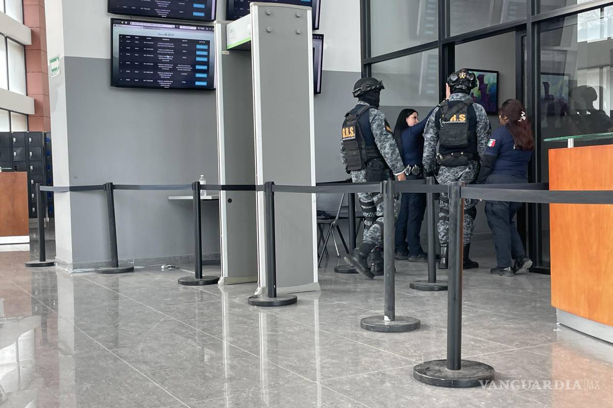 Realizan operativo para trasladar a secuestradores, en Saltillo