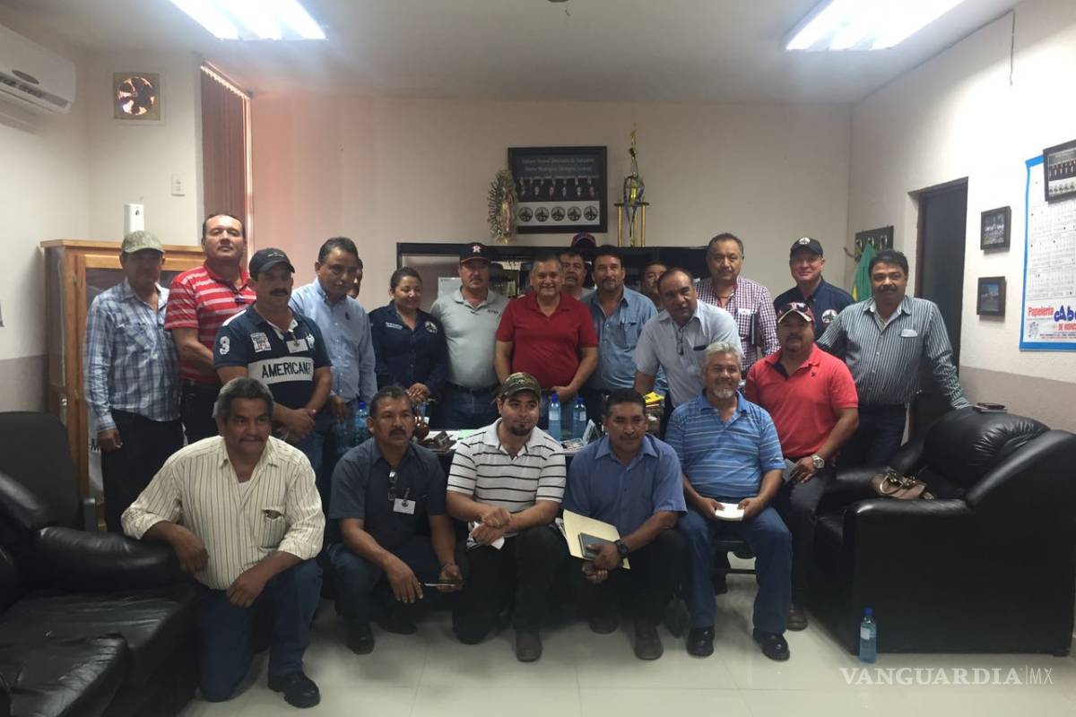 Obreros de Monclova formarán frente común contra AMLO