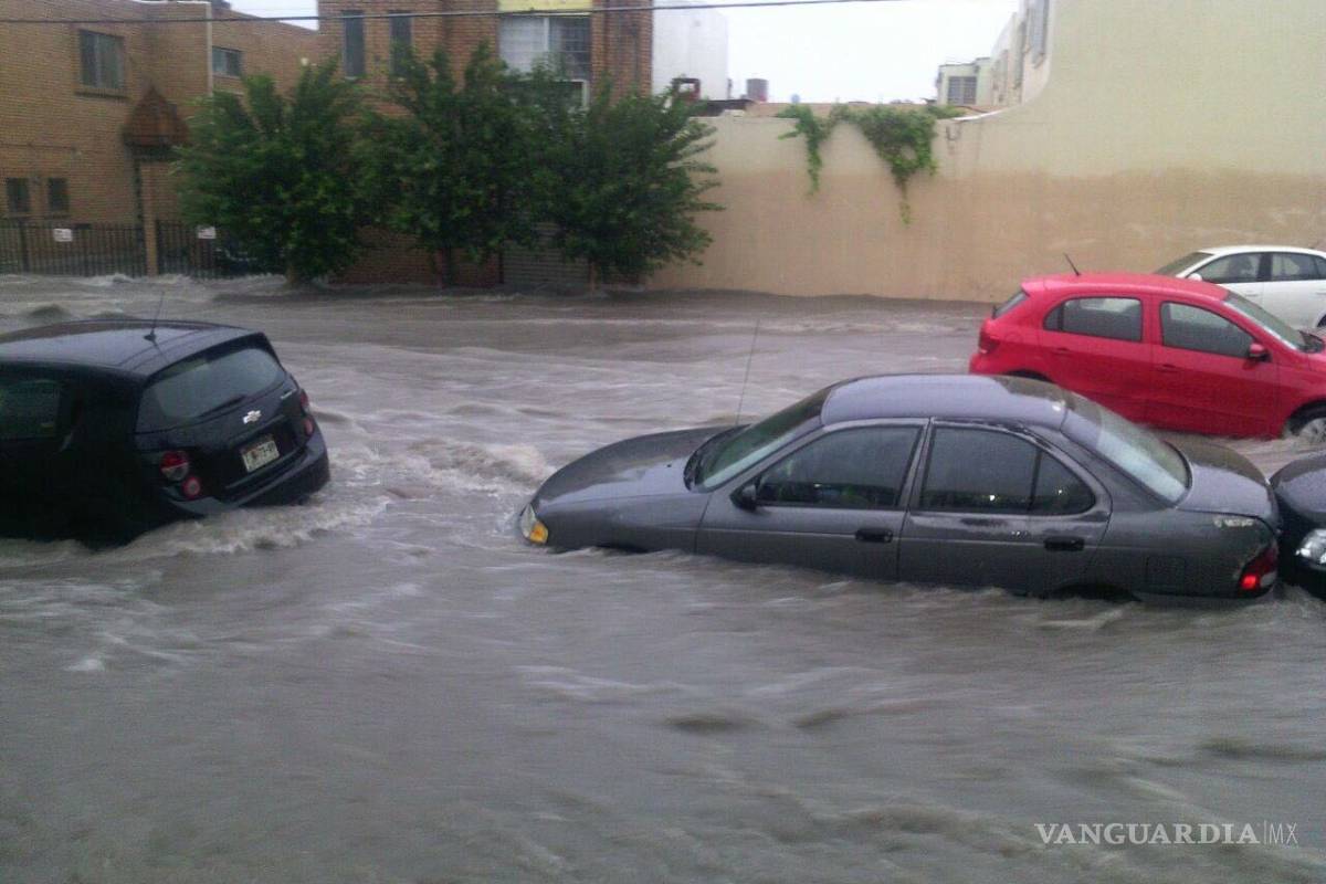 Inundaciones y caos por lluvias en Saltillo