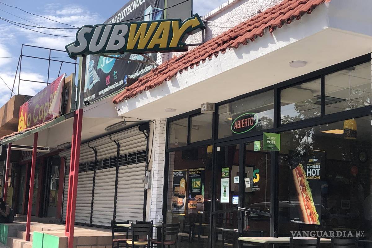 Van por apuntalar marca de Subway en Saltillo
