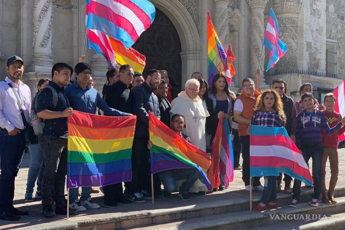 Con misa celebra logros la comunidad lésbico-gay en Saltillo