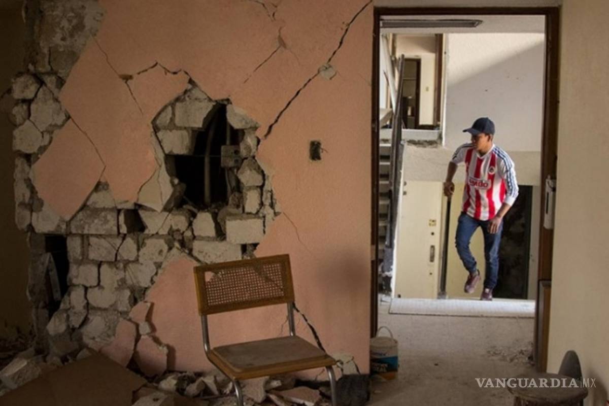 Mitad de afectados por sismos no ganan más de 8 mil pesos al mes