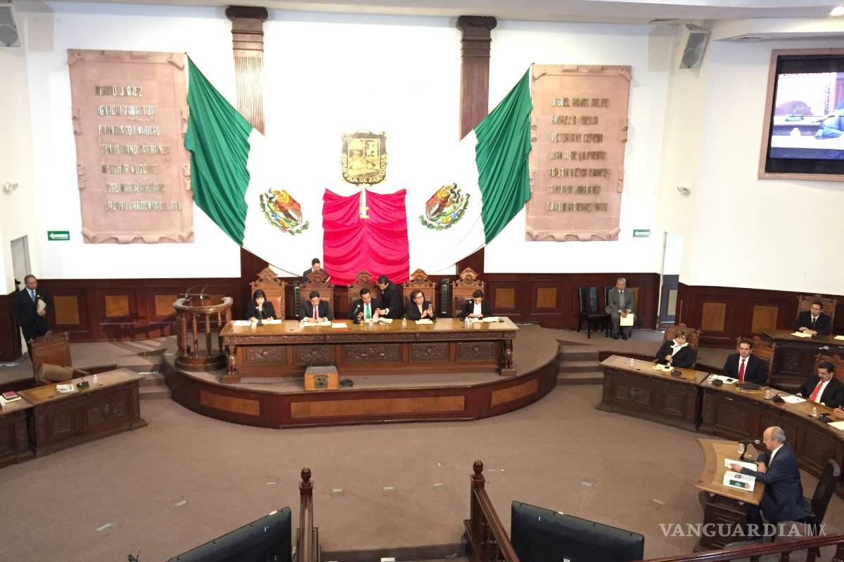 $!Secretaría de Finanzas de Coahuila entrega el paquete económico de 2017