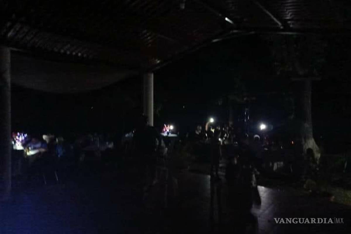 $!Eventos sociales lucieron en penumbras.