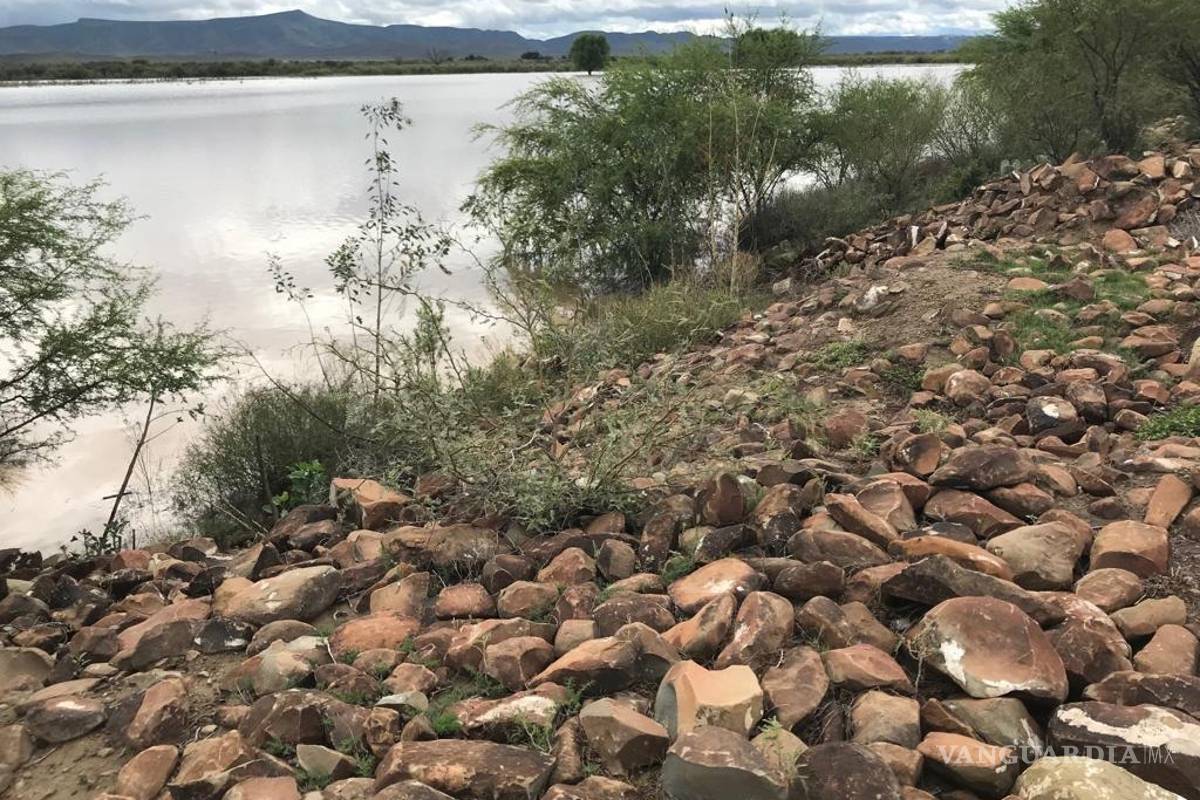 $!Se desborda presa en Parras, en riesgo más de 2 mil 500 personas