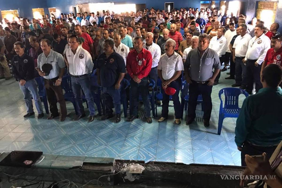 Obreros de AHMSA se preocupan por las fuentes de empleo ante la imposición de aranceles de EU