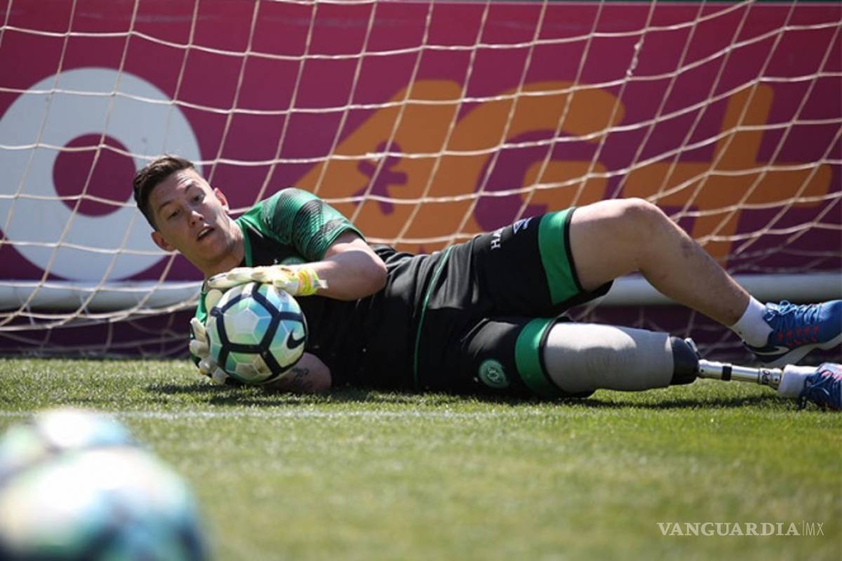 Sobreviviente del Chapecoense regresa a entrenar