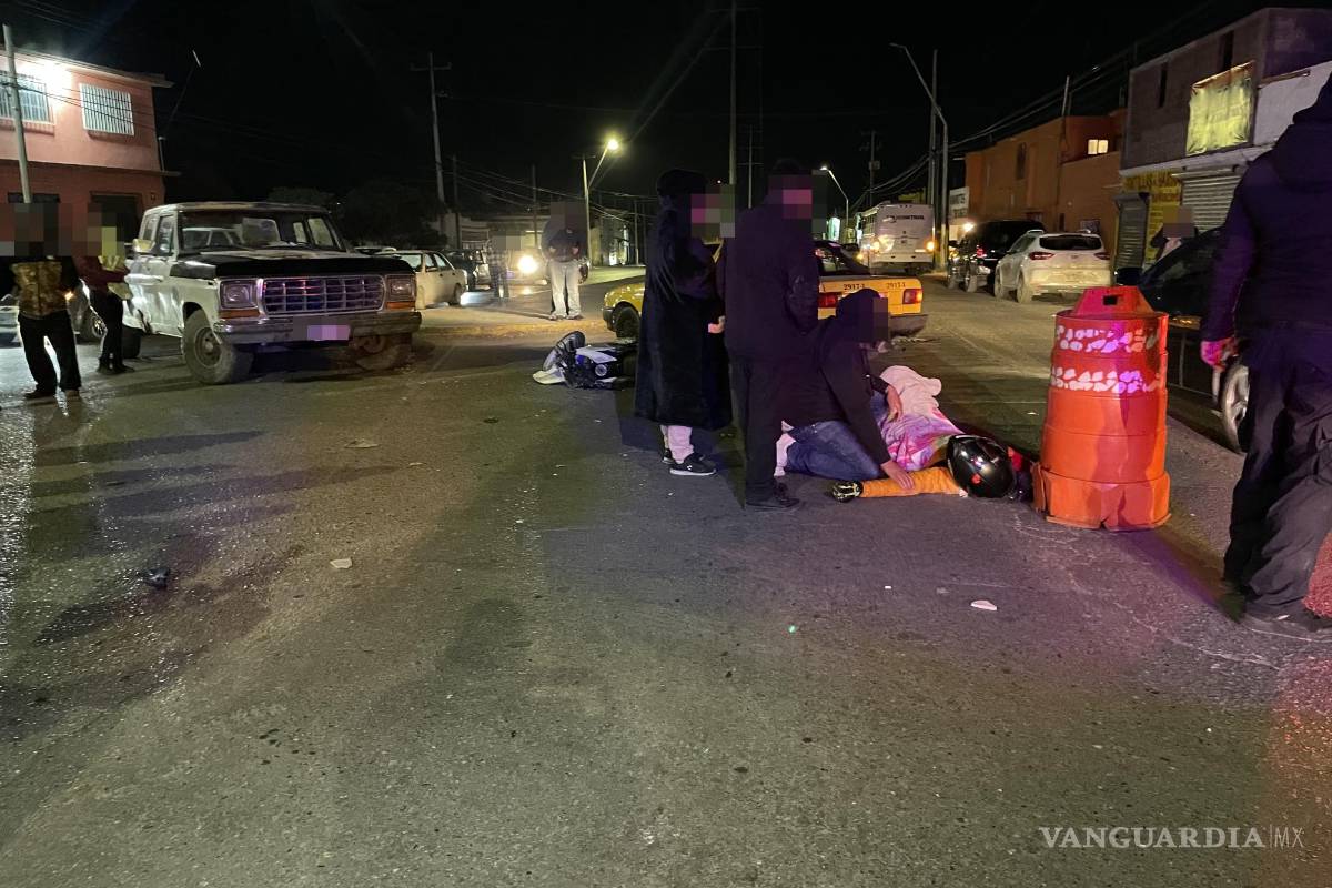 Lesiona a motociclista tras intentar retornar sin precaución en Saltillo