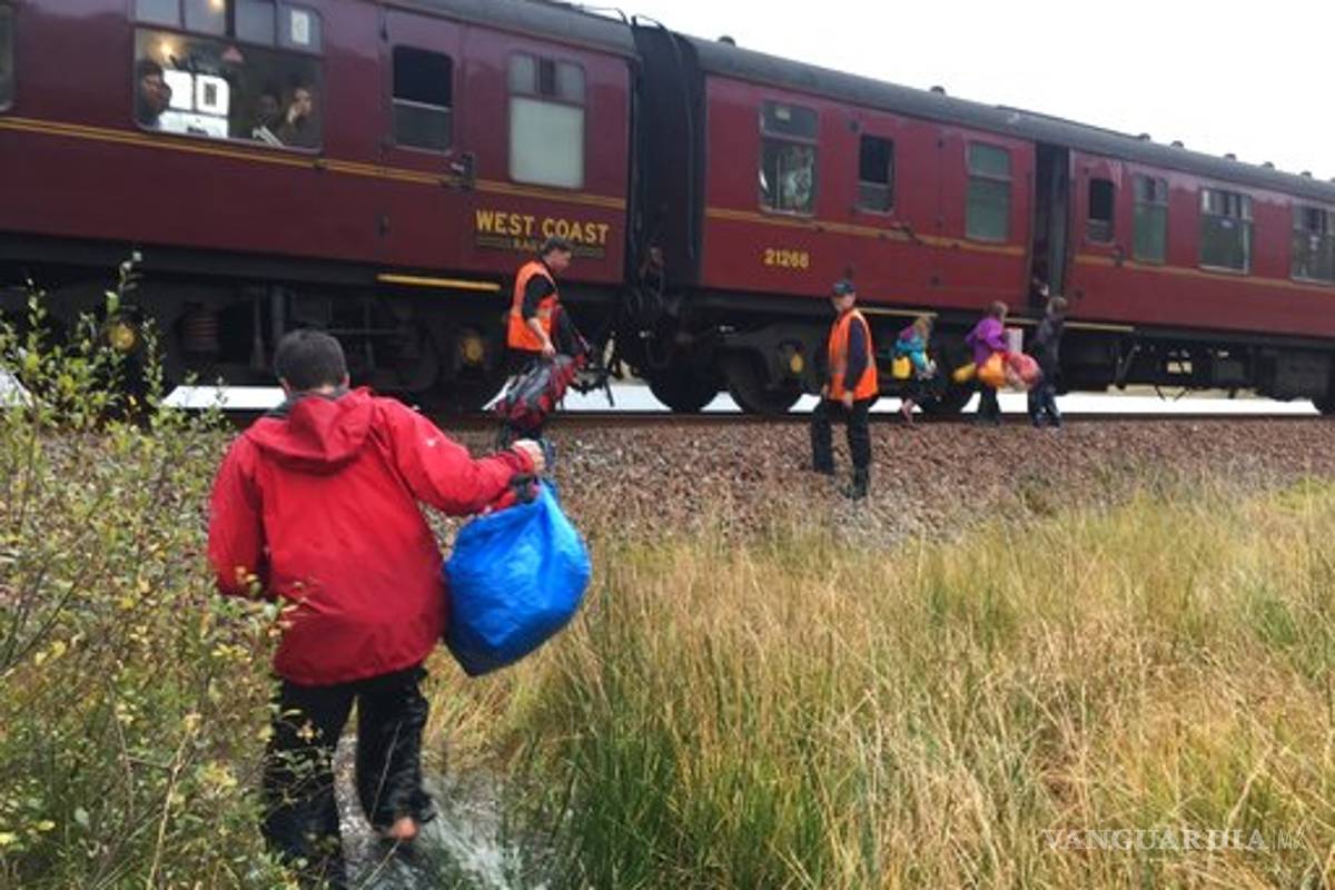 El Expreso de Hogwarts rescata a una familia en Escocia