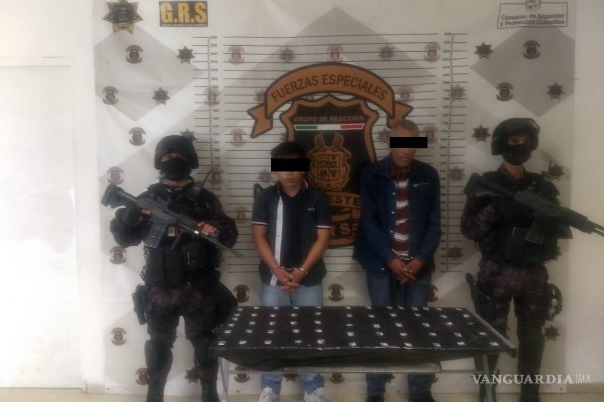 Detienen a dos por posesión de 61 bolsas de cristal en Coahuila