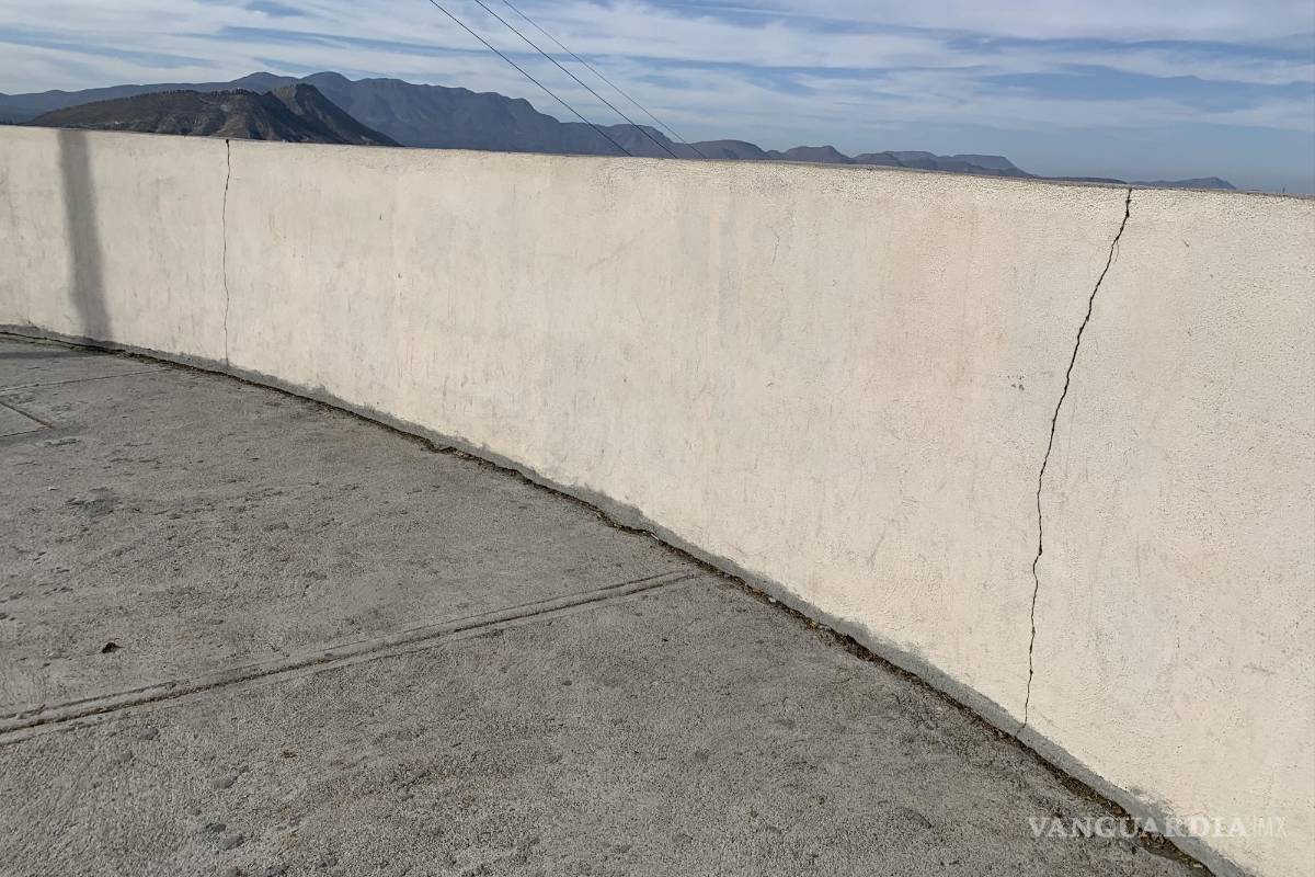Terraplén del Mirador de Saltillo se cuartea
