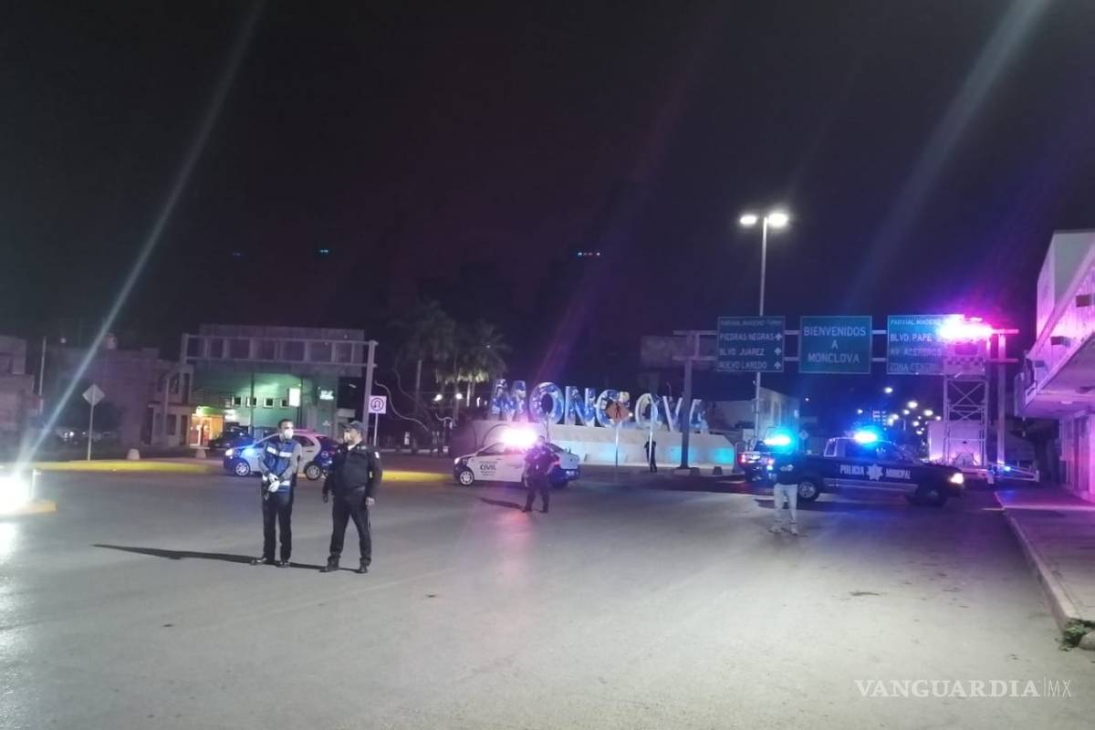 $!Sellan Monclova por casos de COVID-19; fuerzas de seguridad bloquean accesos para evitar propagación