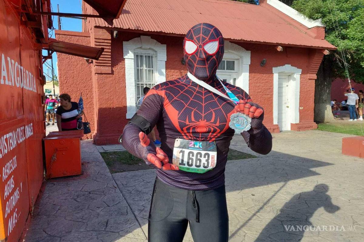 “El chiste es acercar a la población infantil a que haga deporte”: el Spiderman del 21K Coahuila