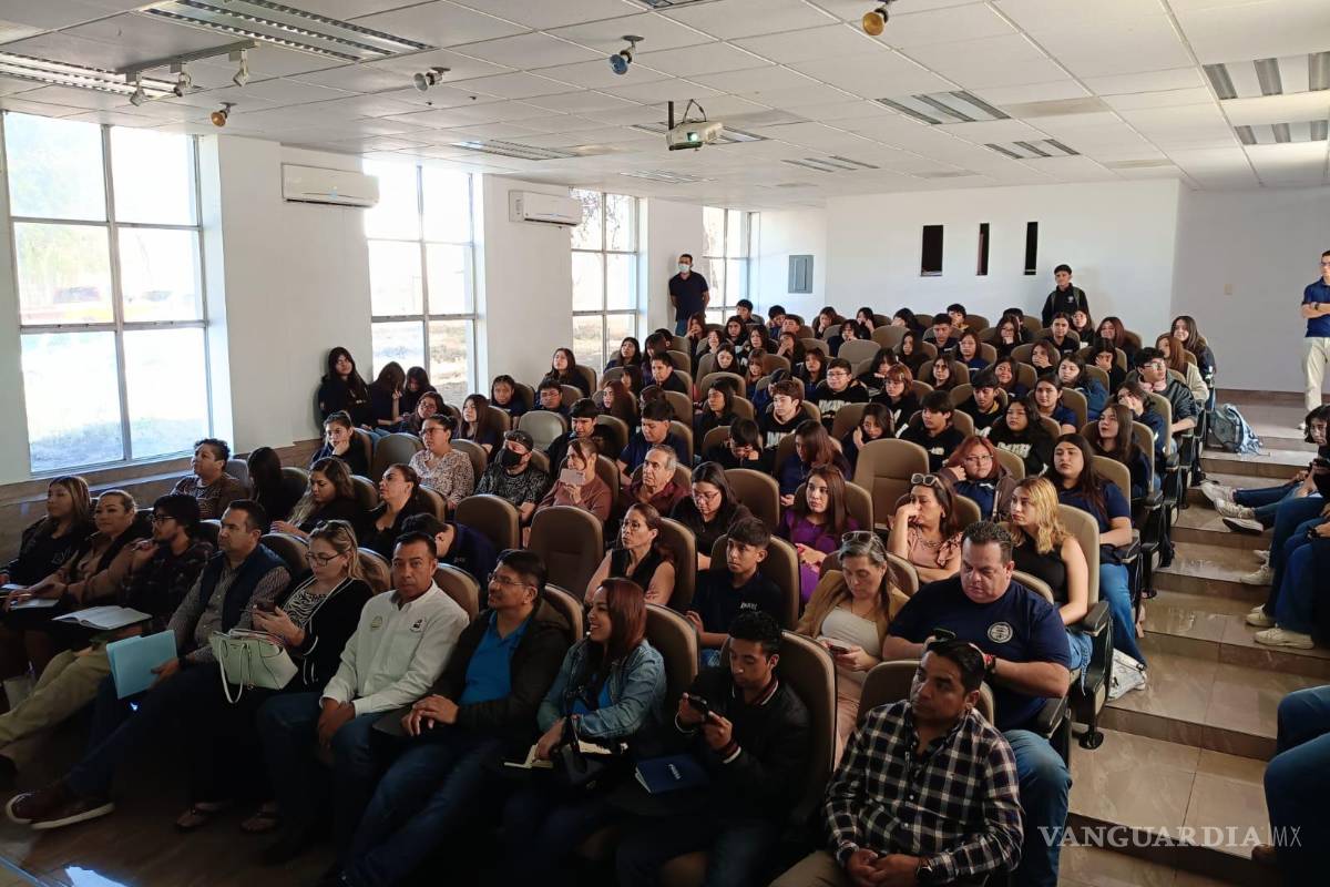 Capacitan a comerciantes de Ramos Arizpe en ventas de Mercado Libre