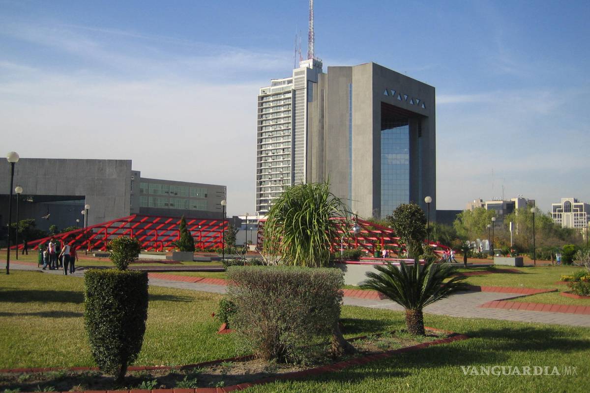 Protestan en Nuevo León por Ley de Remuneraciones